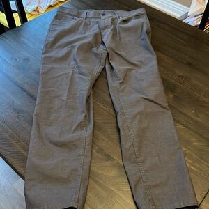 Mens Hagger Dark Gray Flat Front Pockets Dress Pants Size 34 x 30 Slim Straight